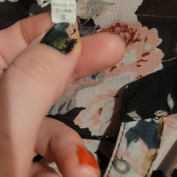 Siren Lily Black and Cream Floral Maternity Blouse Sz Small Sheer - Picture 5 of 8